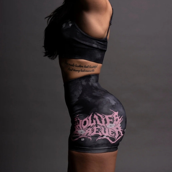 NWT Limited Edition: Darc Sport Cherry Blossom Workout Seamless Shorts - Picture 2 of 10